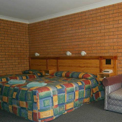 Aaron Inn Motel ナラブライ エクステリア 写真